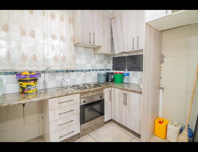 1 BEDROOM APARTMENT FOR SALE IN KEW